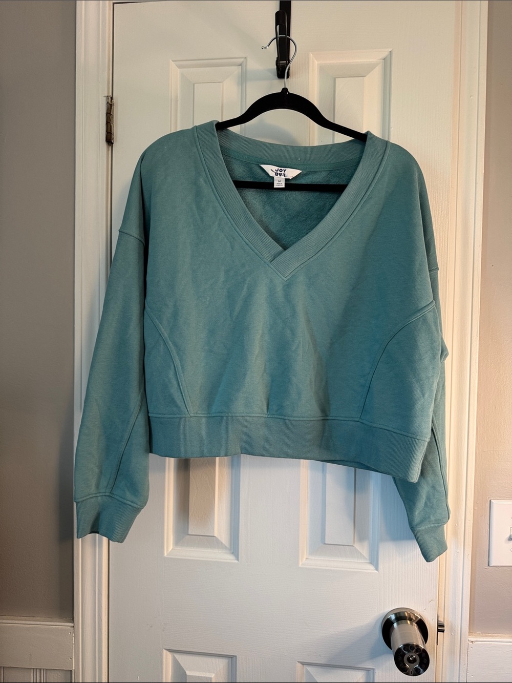 JoyLab Seafoam V-Neck Cropped Sweatshirt (R)